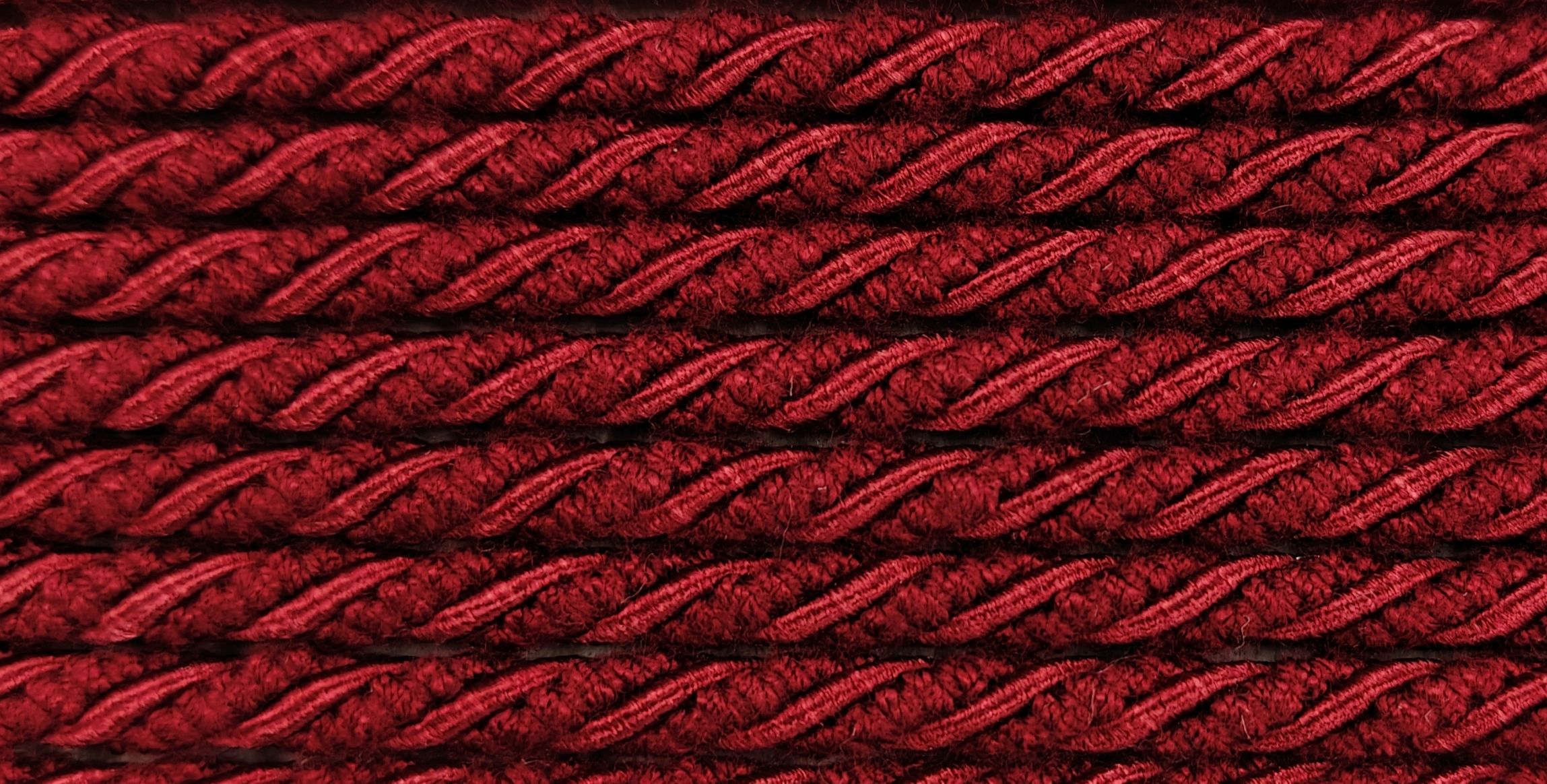 Huonekalunyöri perinteinen 5017 viininpunainen